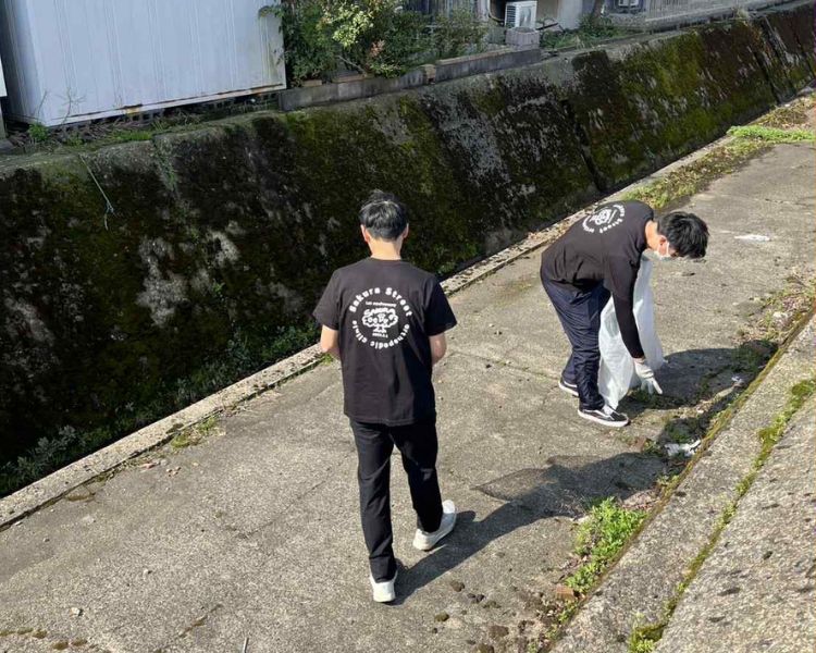 胸キュン！GOMI拾いの様子_さくら通り整形外科クリニック