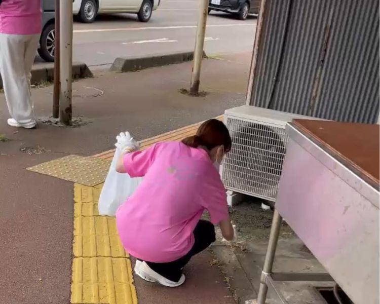 胸キュン!GOMI拾いの様子_太田こどもとアレルギークリニック